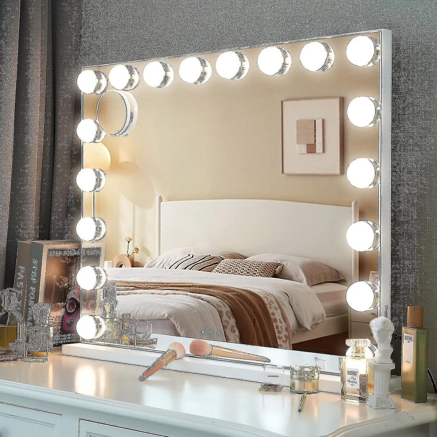 ✧ Hollywood Vanity Mirror with LED Lights